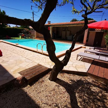 Gites Avec Grande Piscine Et Sa Terrasse Privative Bernis Экстерьер фото
