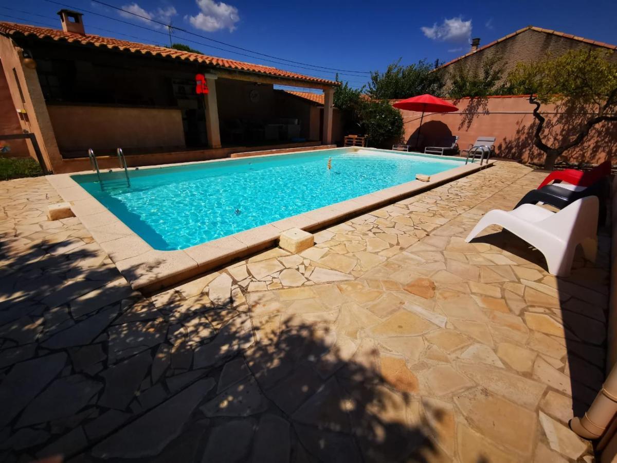 Gites Avec Grande Piscine Et Sa Terrasse Privative Bernis Экстерьер фото